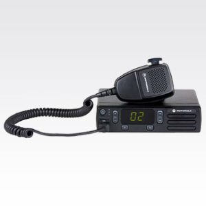 MOTOTRBO™ Radio móvil de dos vías DEM300